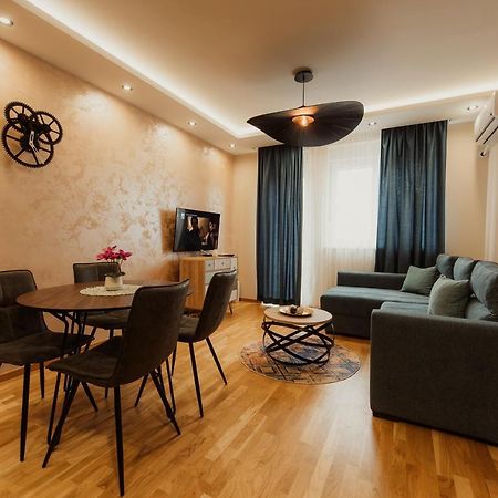 Astra Lägenhet Novi Sad Exteriör bild